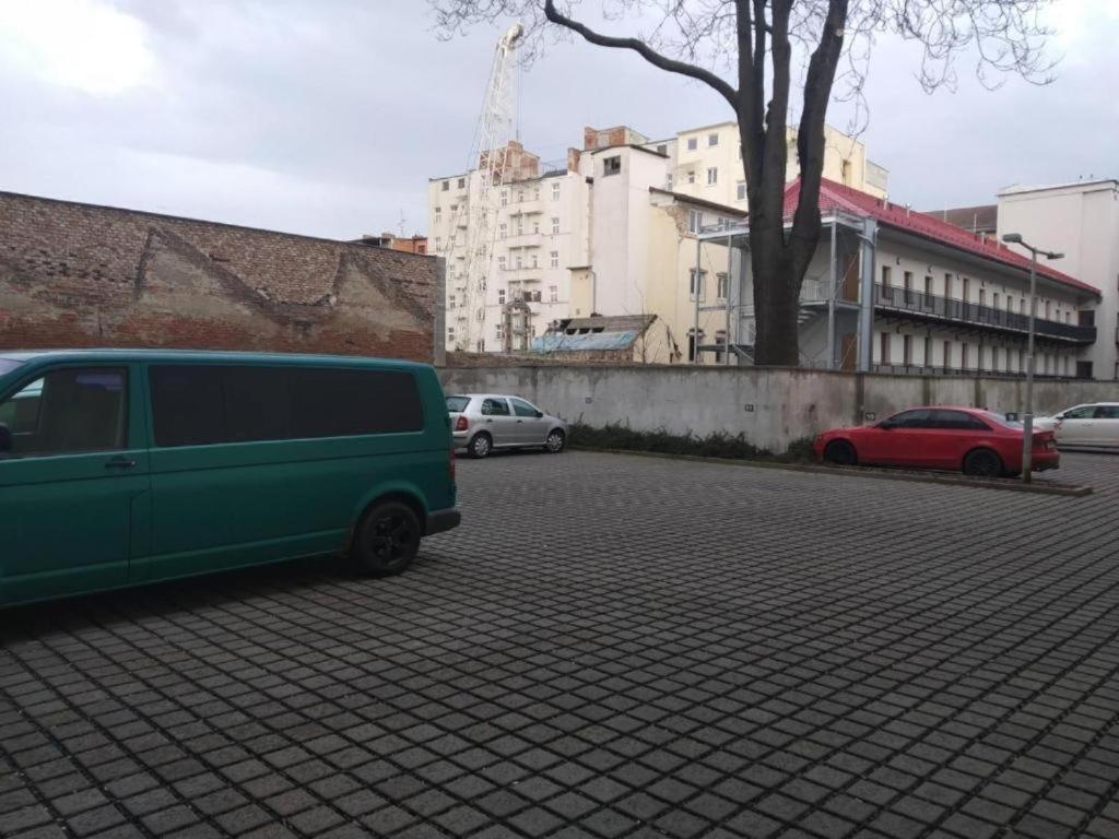 Apartament Apartmans In The Center With Privat Parking Brno Zewnętrze zdjęcie